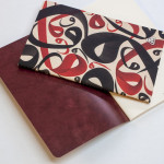 Üçvav, Vav Karalaması Desenli Özel Tasarım Defter (13,5x21 cm, 96 Sayfa) Üçvav, Vav Karalaması Desenli Özel Tasarım Defter (13,5x21 cm, 96 Sayfa)